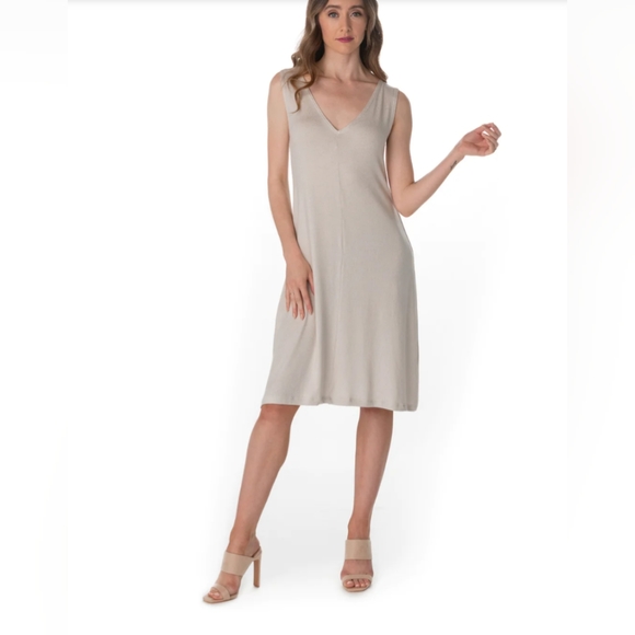 Lux Back2Front Tank Dress, Cream Reversible Canadian Summer Wedding mid-length - Picture 4 of 13